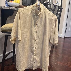 Tommy Bahama Men's Short Sleeve button 100 percent silk